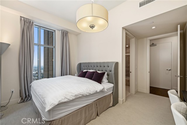 10776 Wilshire Boulevard, Los Angeles CA: https://media.crmls.org/medias/03d19203-1670-46cb-9719-7669478c6c72.jpg