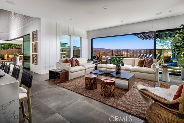 Detail Gallery Image 6 of 15 For 24202 N Corte Alegra, Valencia,  CA 91354 - 5 Beds | 5/1 Baths