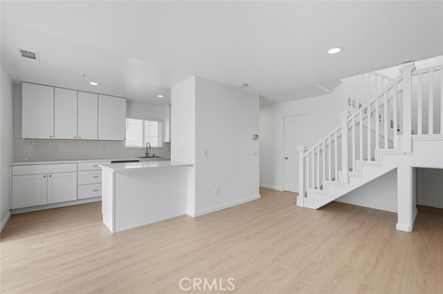 229 16th Place, Manhattan Beach CA: https://media.crmls.org/medias/03d2da1c-89a8-4f60-ba80-cea55c13af83.jpg