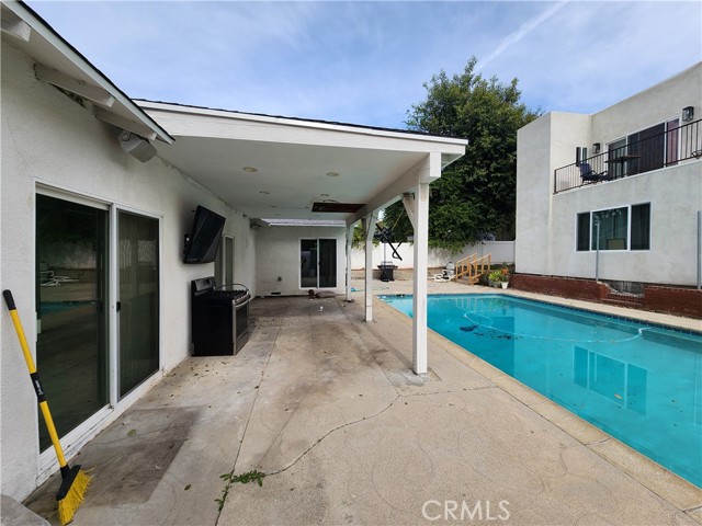 Detail Gallery Image 41 of 43 For 9462 Givens, Northridge,  CA 91325 - 4 Beds | 5 Baths