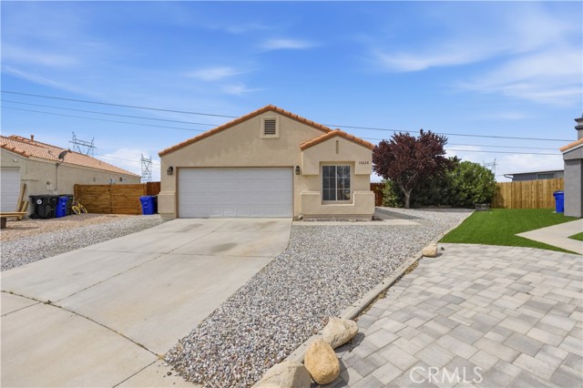 Detail Gallery Image 3 of 34 For 13628 Monterey Ct, Victorville,  CA 92392 - 3 Beds | 2 Baths