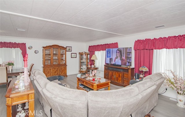 Detail Gallery Image 5 of 49 For 15300 Magnolia #71,  Westminster,  CA 92683 - 2 Beds | 2 Baths