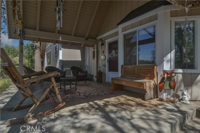 1353 Golden Rule Lane, Lake Arrowhead CA: https://media.crmls.org/medias/03d48915-8b9d-40c3-93dc-c0aa0a5e33ce.jpg
