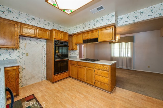Detail Gallery Image 13 of 40 For 3250 Maricopa Dr, Riverside,  CA 92507 - 4 Beds | 2 Baths