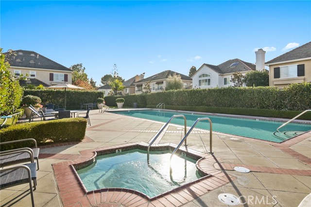 Detail Gallery Image 3 of 38 For 9 Limoges, Newport Coast,  CA 92657 - 4 Beds | 2/1 Baths