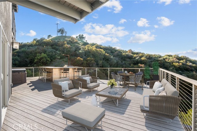 Detail Gallery Image 6 of 40 For 561 S Ventu Park Rd, Newbury Park,  CA 91320 - 5 Beds | 5 Baths
