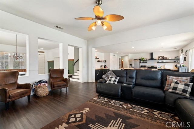 Detail Gallery Image 14 of 41 For 1625 Moss Rose, Beaumont,  CA 92223 - 5 Beds | 3 Baths