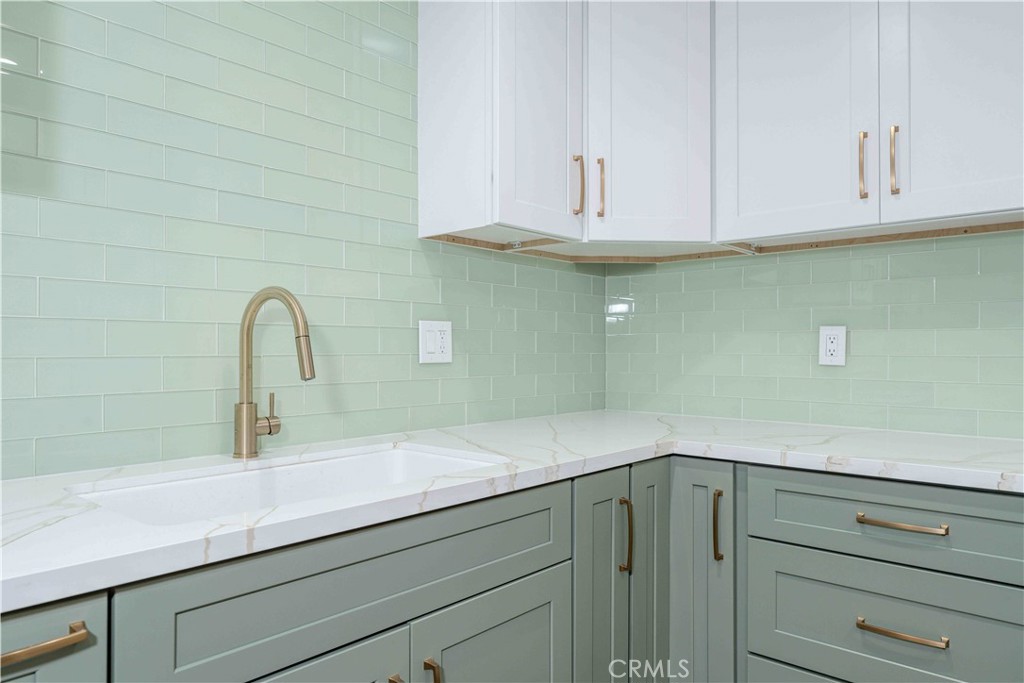 MLS #OC25280398 image #10