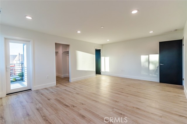Detail Gallery Image 22 of 28 For 5020 Pickford St, Los Angeles,  CA 90019 - 3 Beds | 3 Baths