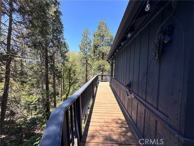 Detail Gallery Image 5 of 28 For 25094 Valle Dr, Crestline,  CA 92325 - 2 Beds | 1 Baths