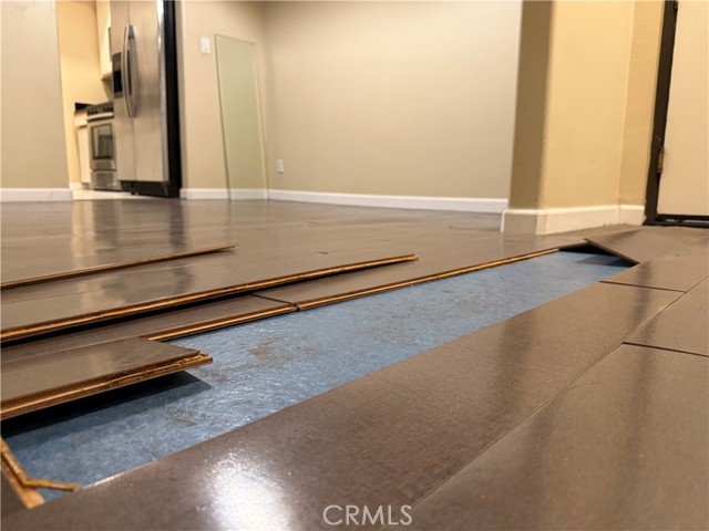 1240 S Corning, Los Angeles CA: https://media.crmls.org/medias/03d874a4-6599-4b4b-81f0-1fb1a33d19c4.jpg