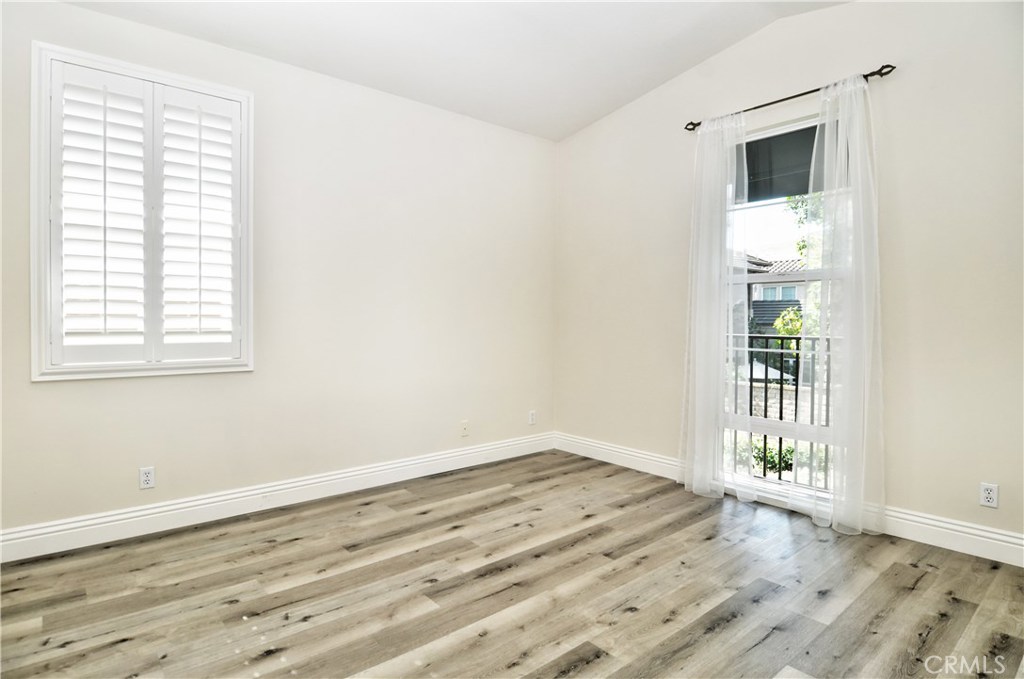 MLS #OC25261678 image #12