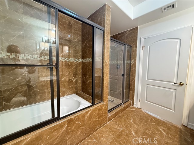 Detail Gallery Image 17 of 28 For 414 E Valencia Ave #111,  Burbank,  CA 91501 - 3 Beds | 3 Baths