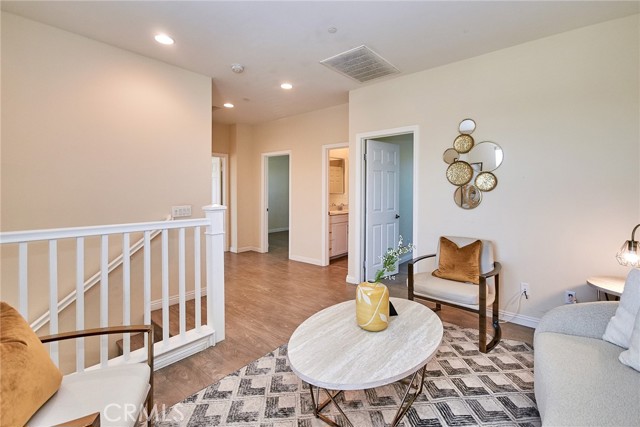 Detail Gallery Image 15 of 45 For 2910 E via Terrano, Ontario,  CA 91764 - 3 Beds | 2/1 Baths