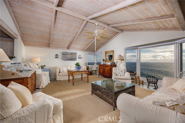 2691 Victoria, Laguna Beach CA: https://media.crmls.org/medias/03d8ef9f-c0e9-464b-979e-23320bce8b5b.jpg