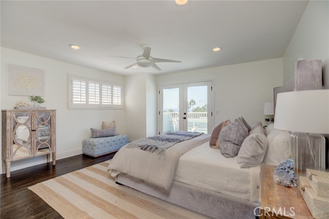 2704 El Oeste Drive, Hermosa Beach, California 90254, 4 Bedrooms Bedrooms, ,3 BathroomsBathrooms,Residential,Sold,El Oeste,SB21211633