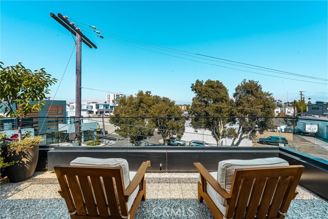 412 29th Street, Newport Beach CA: https://media.crmls.org/medias/03dab2f5-fdce-41c6-826a-9abc69522fc8.jpg