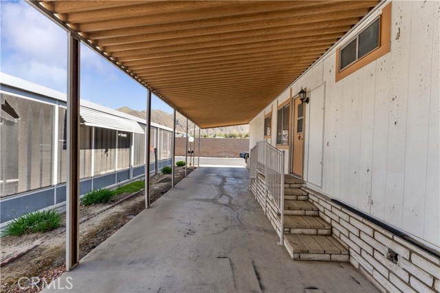 2230 Lake Park Dr, San Jacinto CA: https://media.crmls.org/medias/03db54fd-a7e7-41c8-8508-905001e024fa.jpg