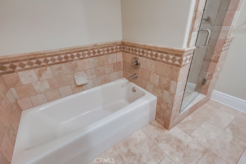 https://media.crmls.org/medias/03db6fd8-aa52-4b0b-90d2-eb654460def5.jpg?preset=X-Large