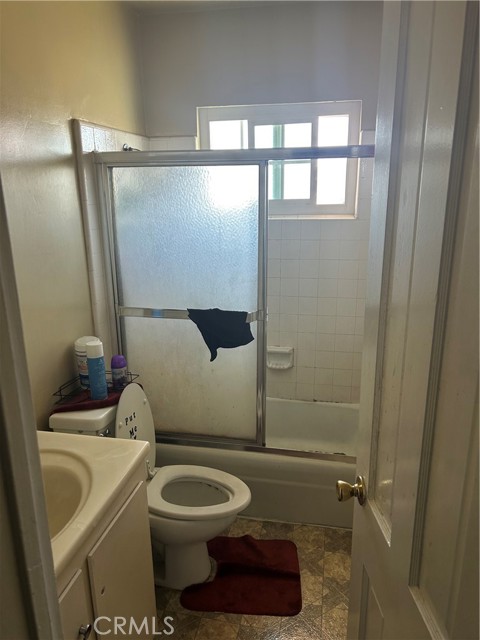 12532 Cranbrook Avenue, Hawthorne CA: https://media.crmls.org/medias/03db7882-f8b8-46e7-a9bb-c159fdc6123b.jpg