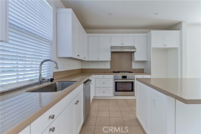 Detail Gallery Image 19 of 49 For 158 Falcon, Irvine,  CA 92618 - 4 Beds | 3/1 Baths