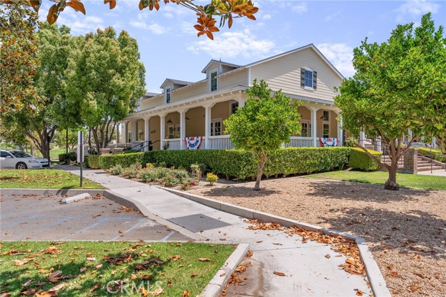 3943 E Lindenwood Drive, Ontario CA: https://media.crmls.org/medias/03ddbae6-8ff3-49bb-b54d-cb606f3c1b2c.jpg
