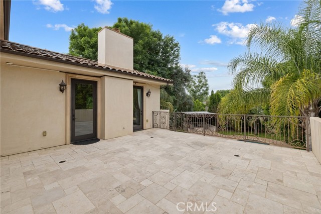 Detail Gallery Image 13 of 21 For 5667 Lubao St, Woodland Hills,  CA 91367 - 4 Beds | 5 Baths