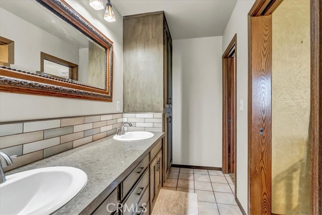 Detail Gallery Image 35 of 55 For 34811 Road 132, Visalia,  CA 93292 - 5 Beds | 3 Baths