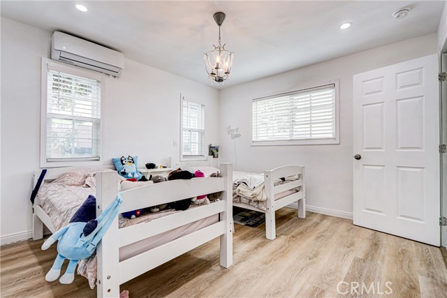 Detail Gallery Image 18 of 29 For 320 E Walnut Ave, El Segundo,  CA 90245 - 5 Beds | 3 Baths