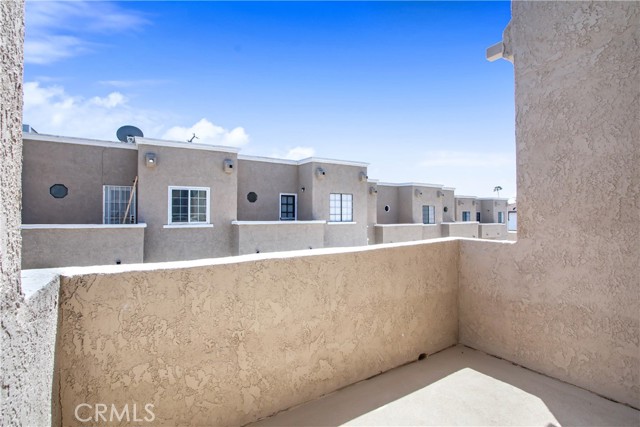 Detail Gallery Image 12 of 21 For 11819 Loma Dr #3,  Whittier,  CA 90604 - 2 Beds | 2/1 Baths