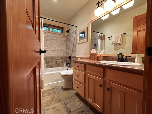 Detail Gallery Image 32 of 54 For 2101 Davis Place Rd, Mount Shasta,  CA 96067 - 4 Beds | 2/1 Baths