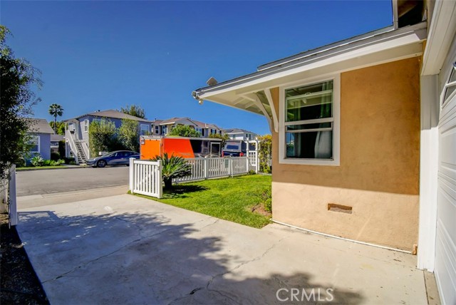 Detail Gallery Image 4 of 26 For 138 Walnut St, Costa Mesa,  CA 92627 - 2 Beds | 2 Baths