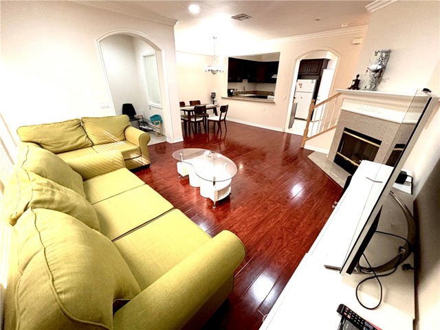 Detail Gallery Image 4 of 29 For 5241 #C Rosemead, San Gabriel,  CA 91776 - 4 Beds | 2/1 Baths