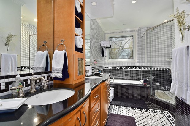 29360 Castlehill Drive, Agoura Hills CA: https://media.crmls.org/medias/03e02d9f-fdb8-4dc2-9c9b-9ea73dadf3cc.jpg