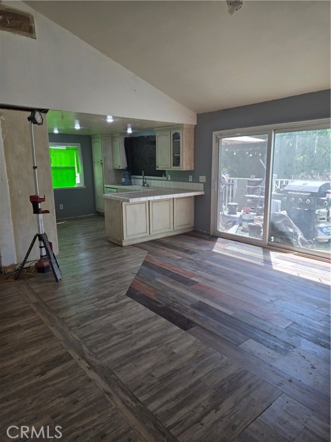 3269 Highcliff Rd, Riverside CA: https://media.crmls.org/medias/03e40fec-5d88-4ed7-ba37-359f9f71d467.jpg