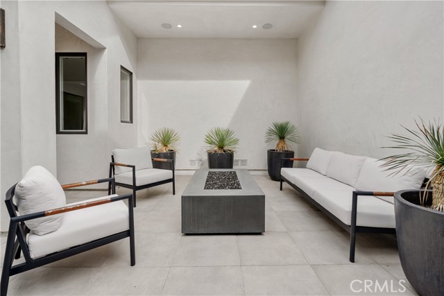 Detail Gallery Image 6 of 47 For 319 1/2 Jasmine, Corona Del Mar,  CA 92625 - 3 Beds | 3/1 Baths