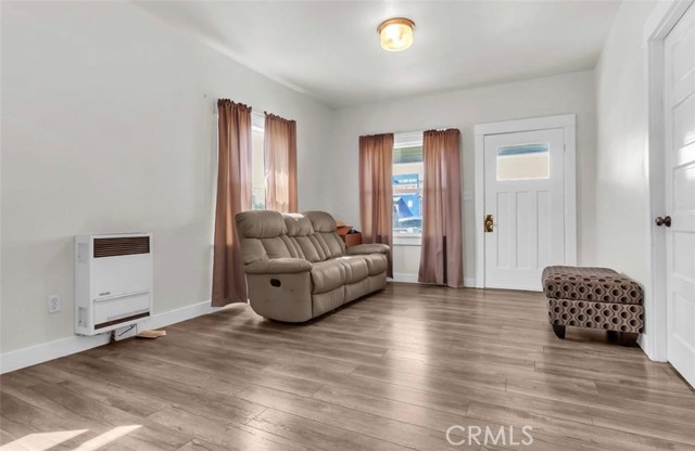 Detail Gallery Image 4 of 21 For 3962 Hubbard, Los Angeles,  CA 90023 - 2 Beds | 1 Baths