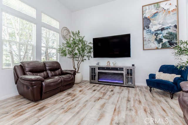 Detail Gallery Image 9 of 75 For 4468 Owens #103,  Corona,  CA 92883 - 3 Beds | 2/1 Baths