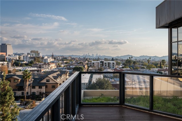 Detail Gallery Image 38 of 57 For 343 Pioneer Dr #504,  Glendale,  CA 91203 - 3 Beds | 2 Baths
