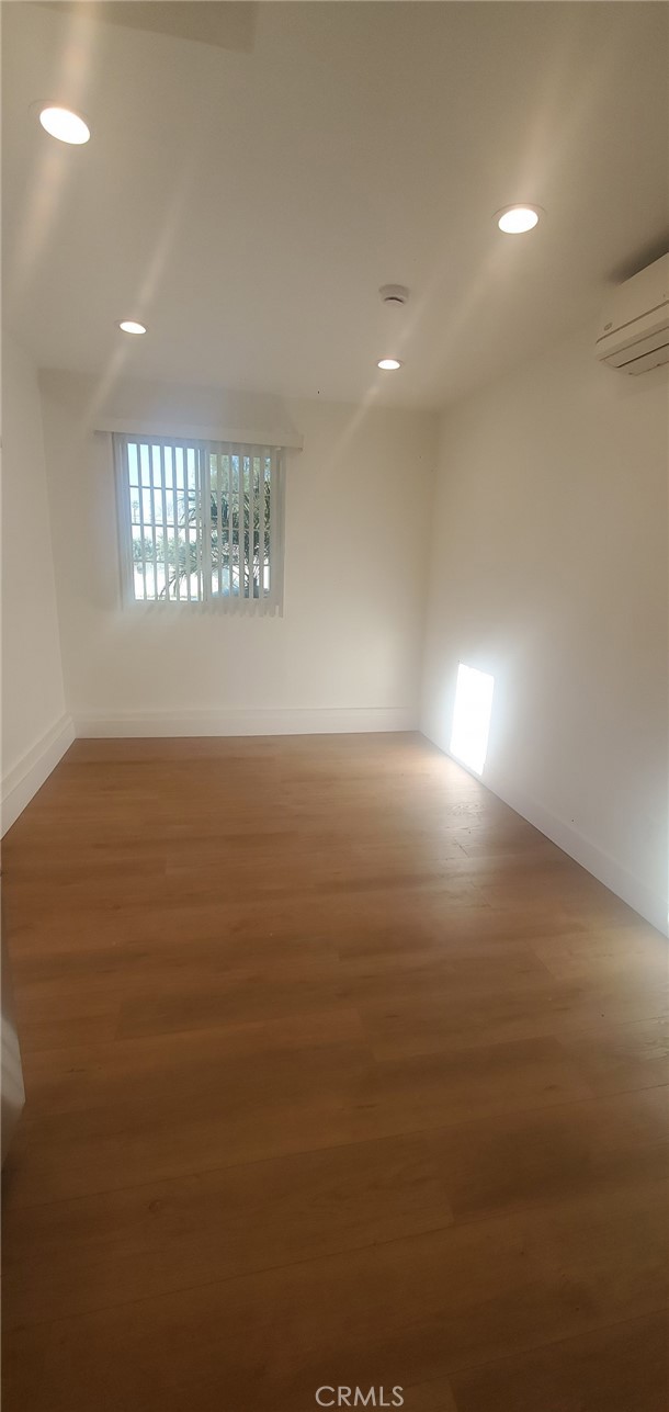 Detail Gallery Image 10 of 27 For 23462 Friar St, Woodland Hills,  CA 91367 - 1 Beds | 1 Baths