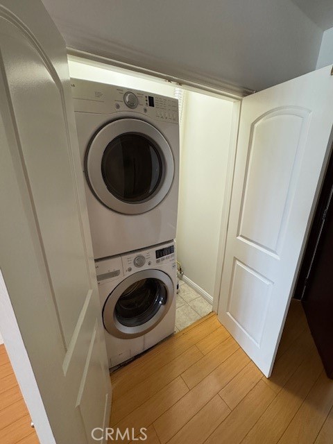 Detail Gallery Image 8 of 15 For 11501 Hatteras St #6,  North Hollywood,  CA 91601 - 3 Beds | 3 Baths