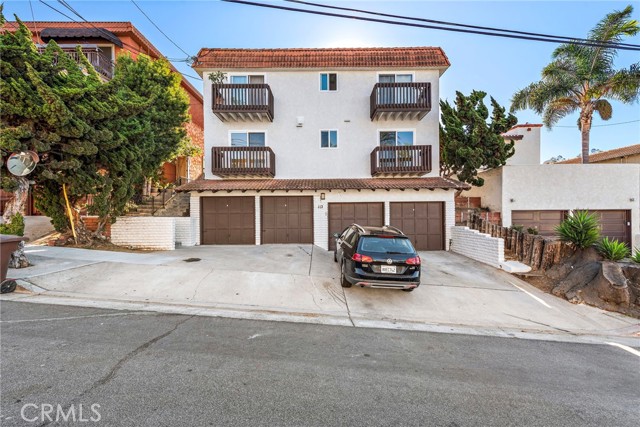 Detail Gallery Image 2 of 27 For 112 E Avenida San Gabriel #1,  San Clemente,  CA 92672 - 2 Beds | 2 Baths