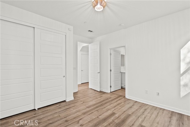 Detail Gallery Image 21 of 56 For 19542 Empire Ln, Northridge,  CA 91324 - 4 Beds | 4 Baths