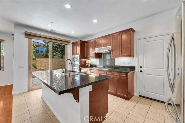65 Sacred Path, Irvine CA: https://media.crmls.org/medias/03e7ba85-7b68-4554-a315-066f6dc9c901.jpg