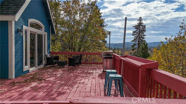 Detail Gallery Image 5 of 52 For 1253 Golden Rule, Lake Arrowhead,  CA 92352 - 4 Beds | 2/1 Baths