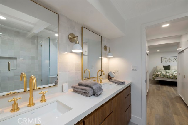 Detail Gallery Image 13 of 23 For 221 Larkspur Ave, Corona Del Mar,  CA 92625 - 4 Beds | 3 Baths