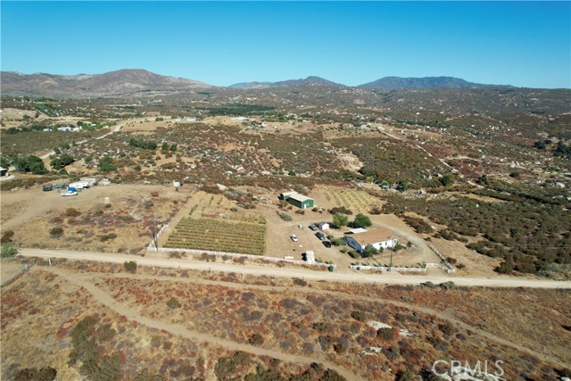 Detail Gallery Image 2 of 42 For 35156 Hobbiton Rd, Hemet,  CA 92544 - 3 Beds | 2 Baths