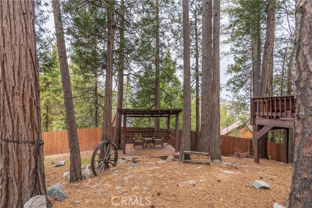 Detail Gallery Image 19 of 35 For 414 Pioneer Rd, Lake Arrowhead,  CA 92352 - 4 Beds | 2 Baths