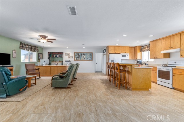4950 Union Rd, Paso Robles CA: https://media.crmls.org/medias/03ea9841-a827-45f3-ac7a-75b613b4e2c8.jpg