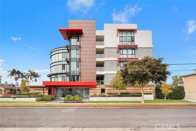 Detail Gallery Image 2 of 31 For 210 N Monterey St #503,  Alhambra,  CA 91801 - 2 Beds | 2 Baths